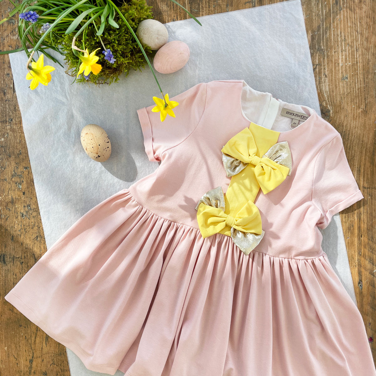 Springtime Dressing with Hucklebones